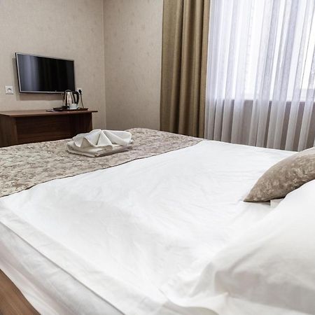Madanur Hotel Karakol Kültér fotó