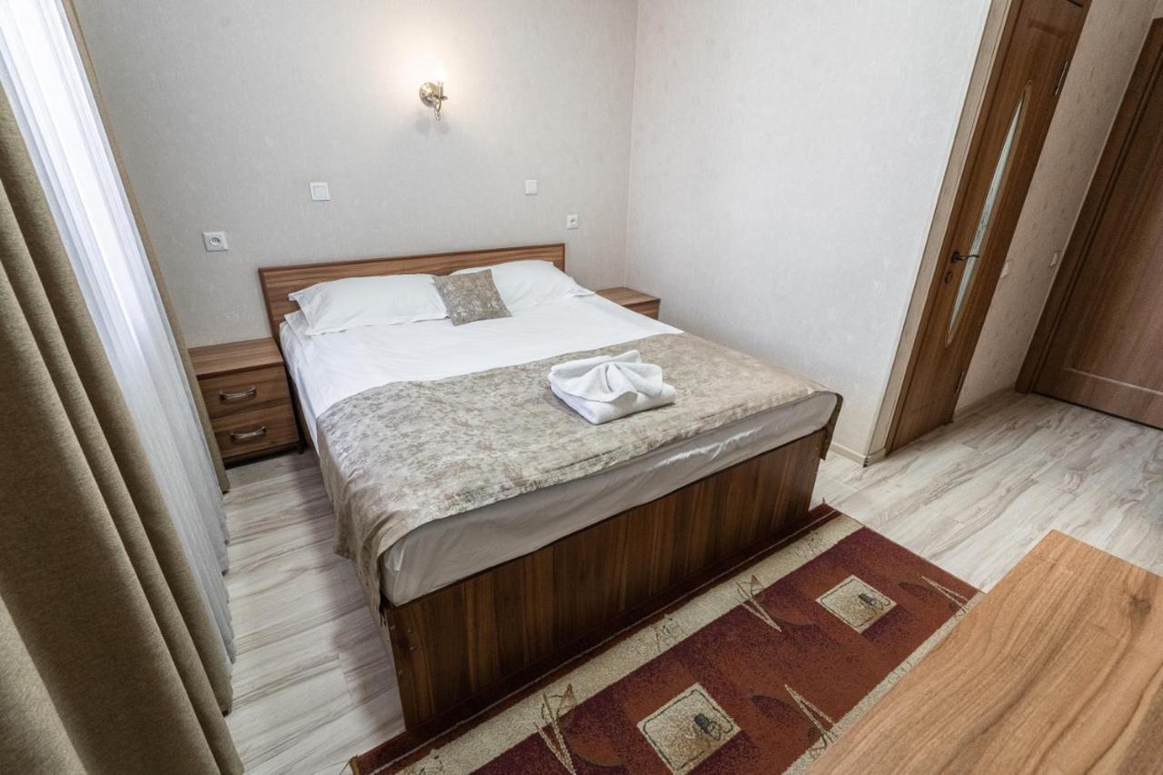 Madanur Hotel Karakol Kültér fotó