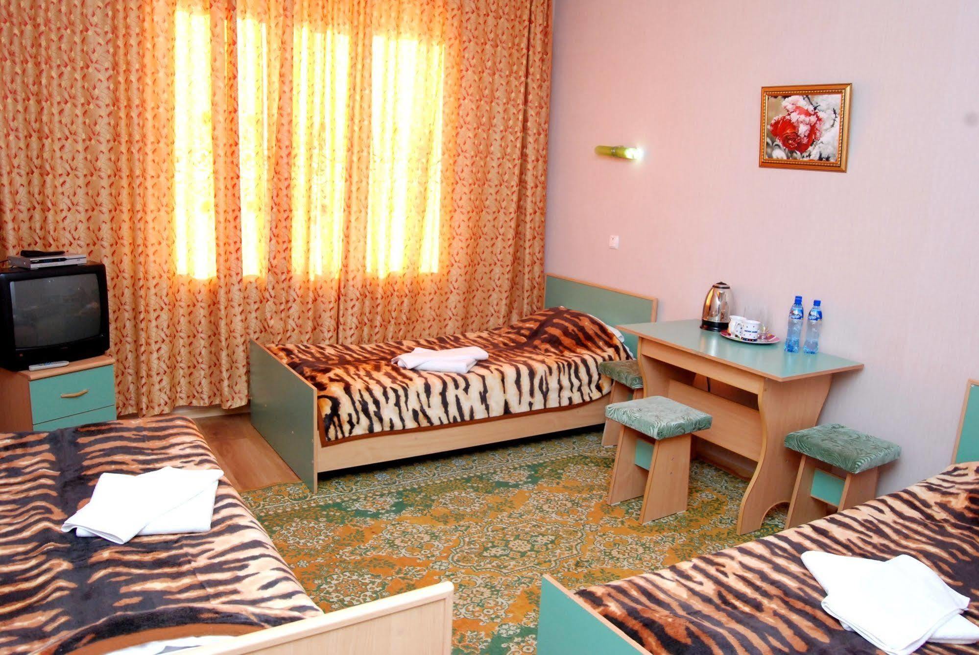 Madanur Hotel Karakol Kültér fotó