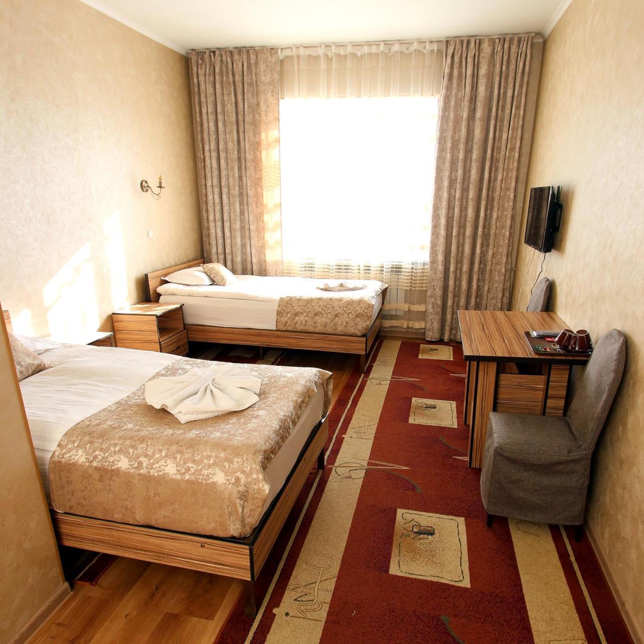 Madanur Hotel Karakol Kültér fotó