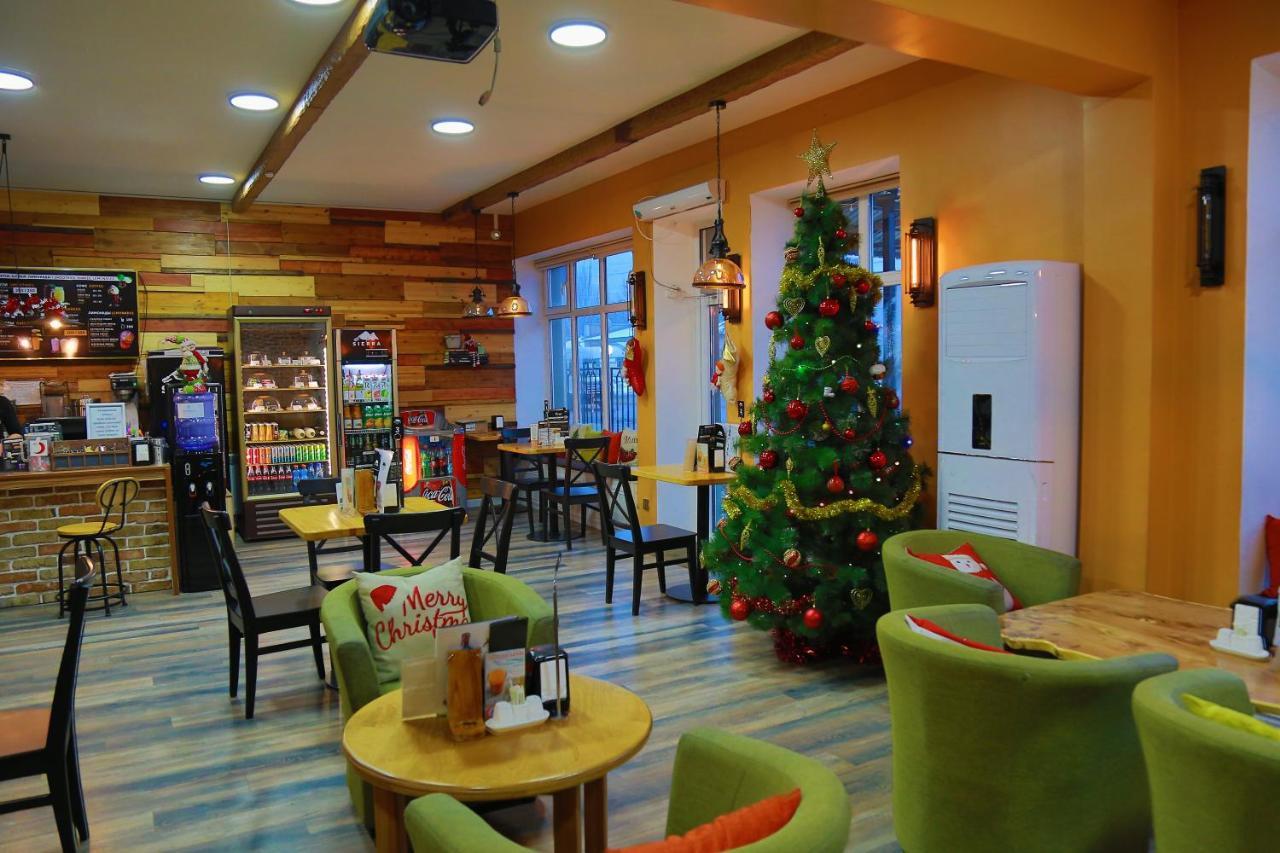 Madanur Hotel Karakol Kültér fotó